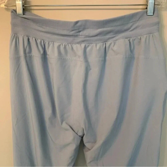 Lululemon Beyond the  Studio Crop Blue Linen Swift Fabric 8 - Picture 9 of 15